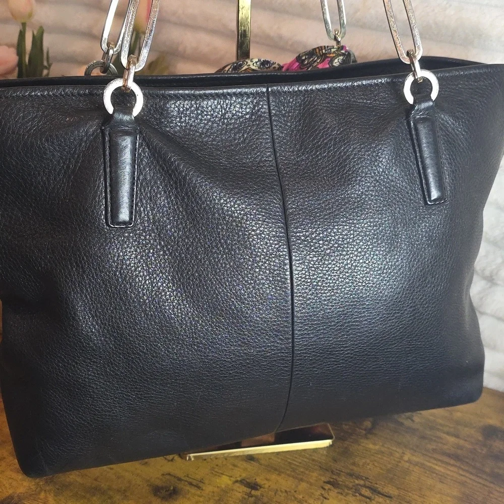 Coach Madison Black Pebble Leather Tote #26769 Includes Unbranded Purse Scarf